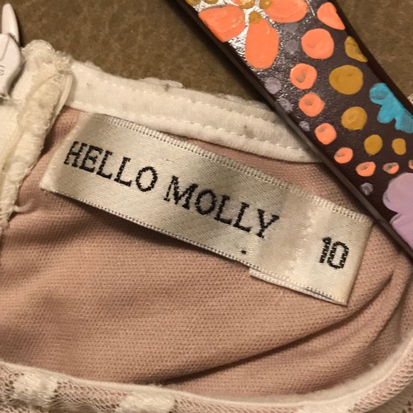 Hello Molly Nude and White Lace Dress - Picture 3 of 4